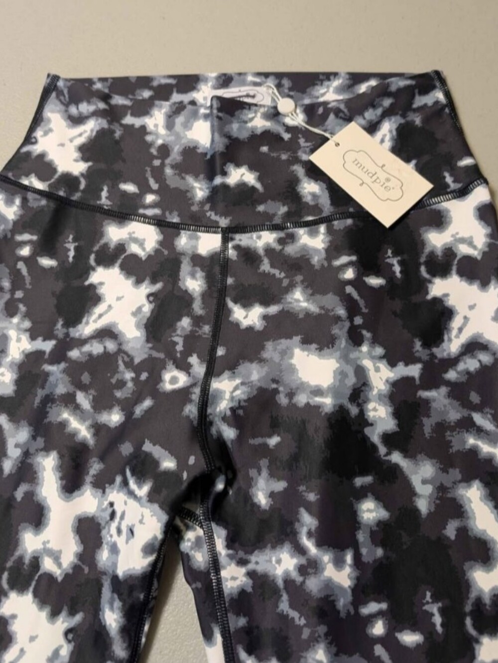 NWT medium Mud Pie leggings